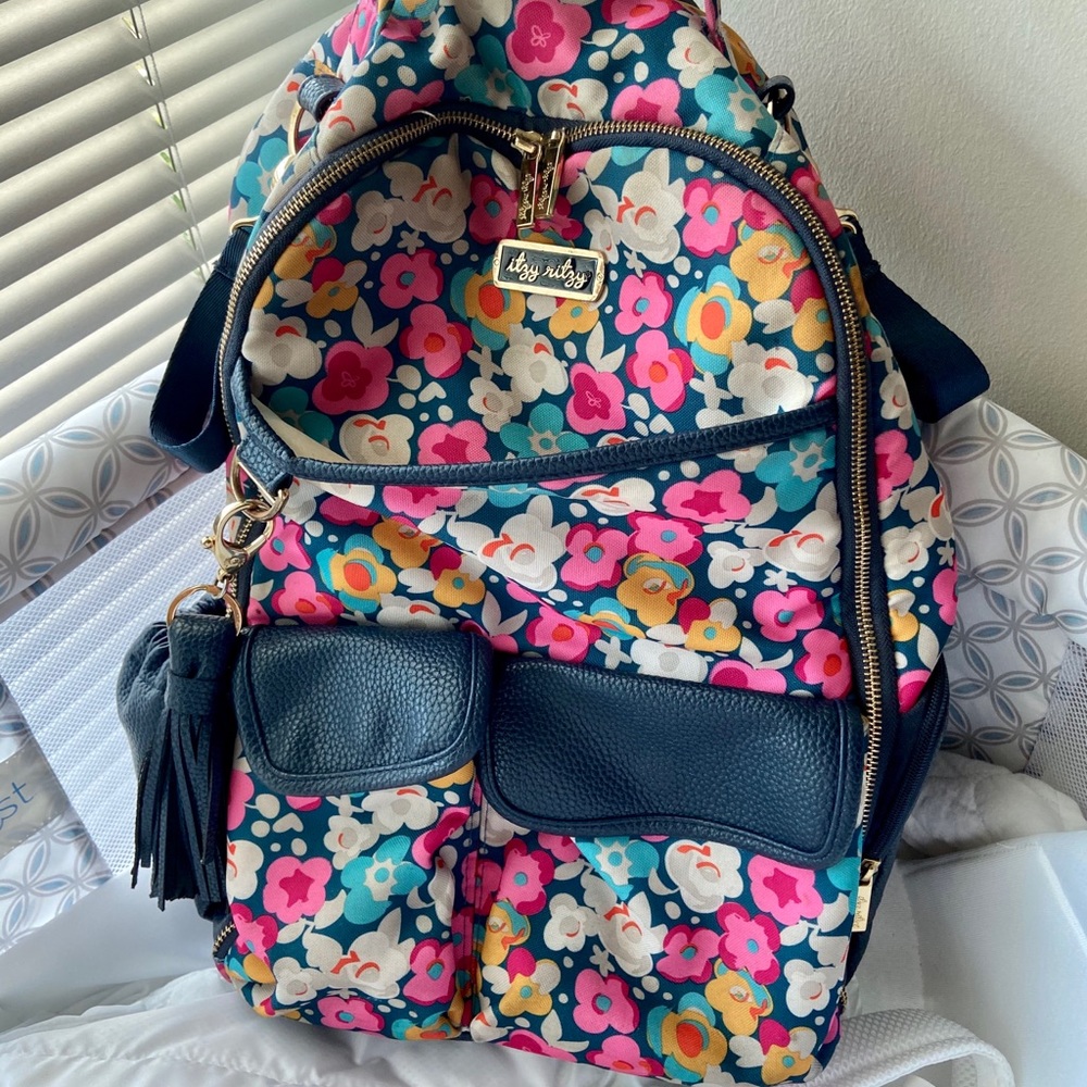 SOLD Itzy Ritzy Posy Pop Boss Diaper Bag